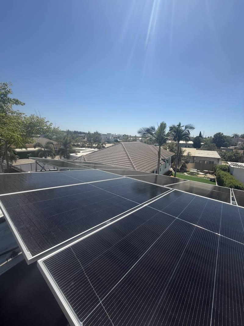 בית פרטי על גג בטון · Sungrow — תמונה 6