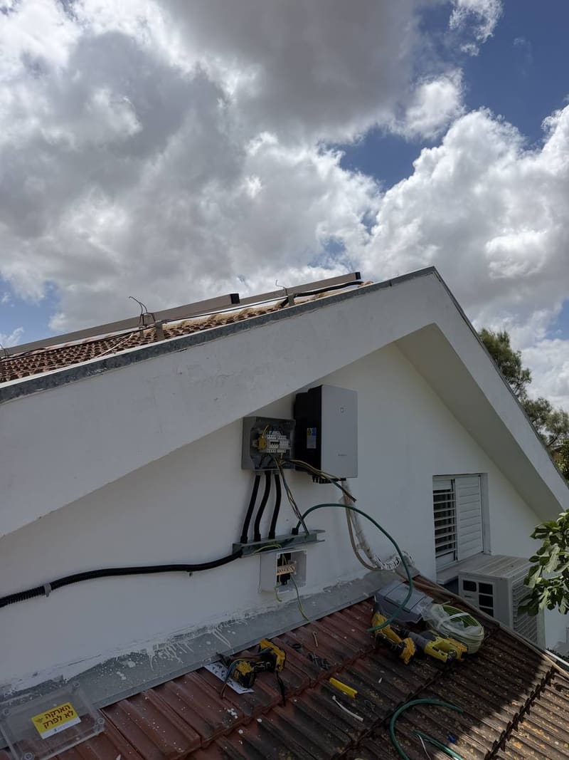 בית פרטי על גג רעפים · SolarEdge — תמונה 4